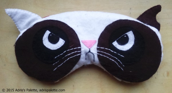 eye pillow grumply cat