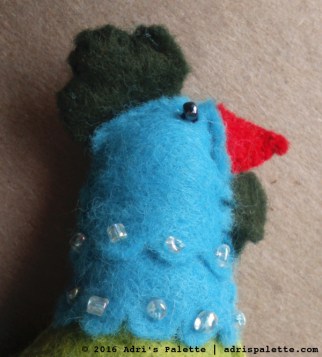 French hen aqua green head