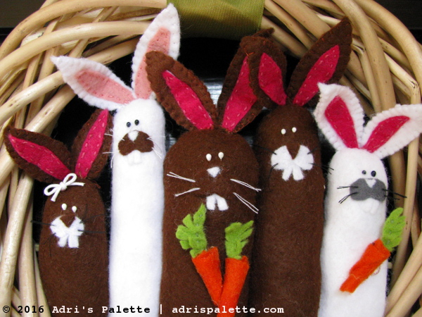 Easter wreath bunnies