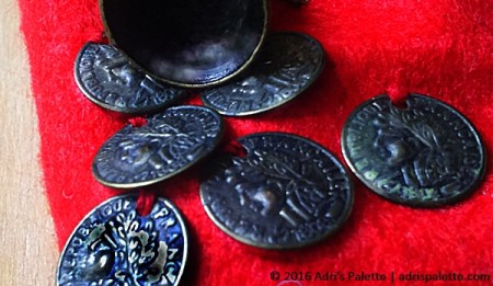 vest-detail-_coins