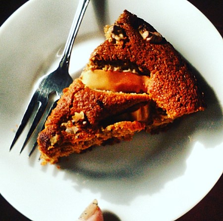 apple and walnut cake